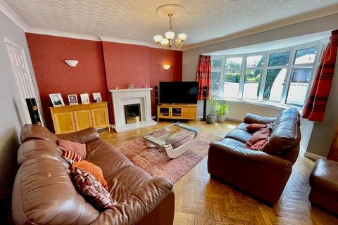 4 Fernhill Road, Solihull, B92 7RS