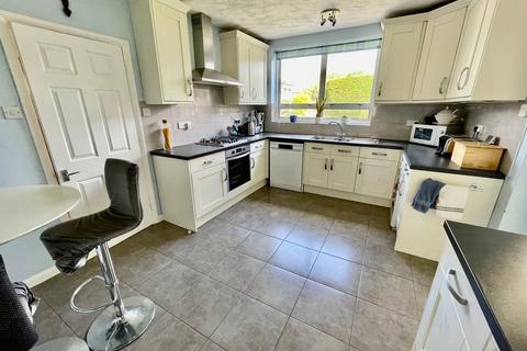 4 Fernhill Road, Solihull, B92 7RS