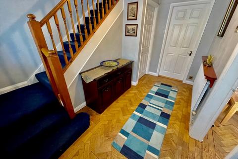 4 Fernhill Road, Solihull, B92 7RS