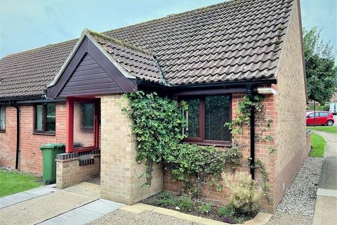 2 bedroom semi-detached bungalow for sale - Waterfield Meadows, North Walsham