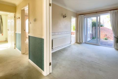 2 bedroom detached bungalow for sale - Stable Field, Elmer Sands