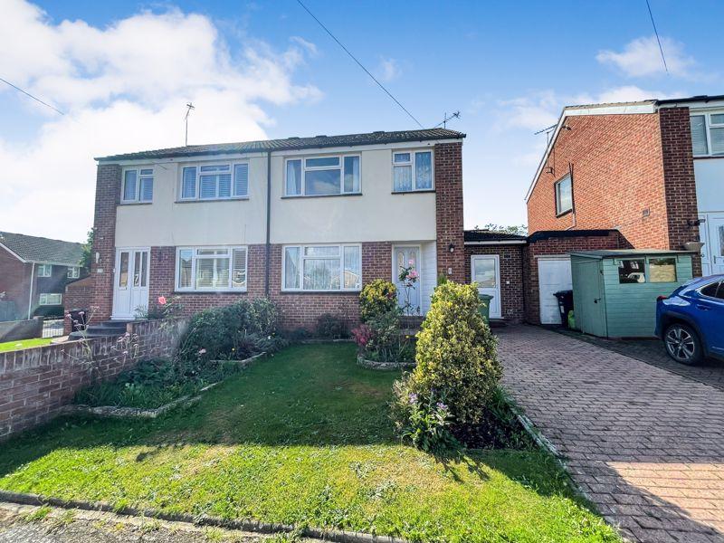 Prestwood Road, Hedge End, SO30 0JL 3 bed semidetached house £325,000