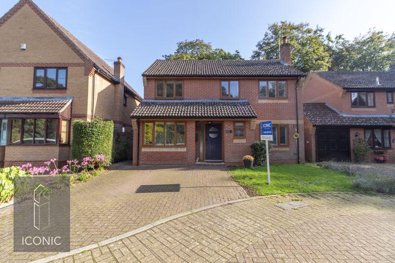 Drayton Lodge Park, Drayton, Norwich 4 bed detached house for sale £