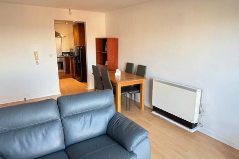 2 bedroom flat to rent, West Street, Sheffield, South Yorkshire, UK, S1