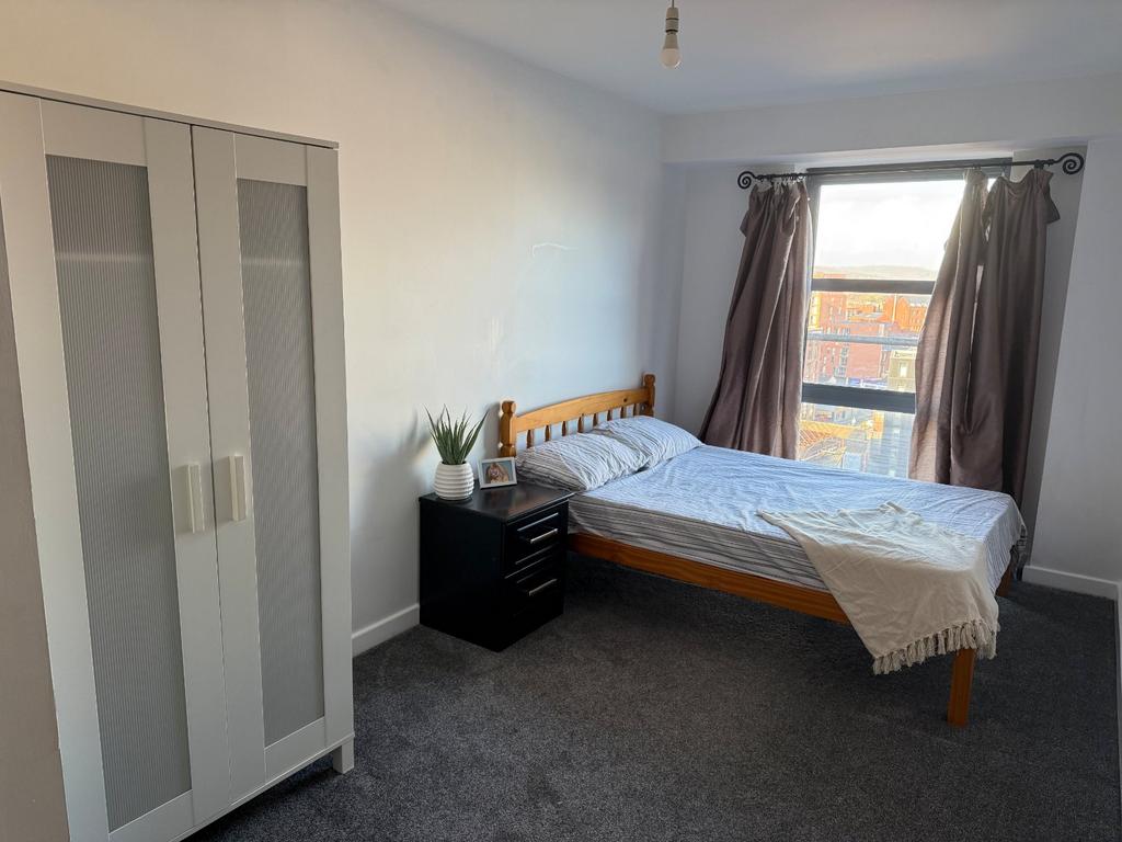 Apartment in South Yorkshire - View 4