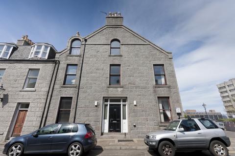 2 bedroom flat to rent, St Mary's Place, City Centre, Aberdeen, AB11