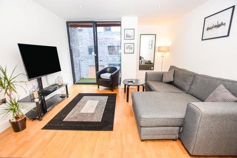 2 bedroom house to rent - The Mews, 2 Advent Way, Manchester, M4