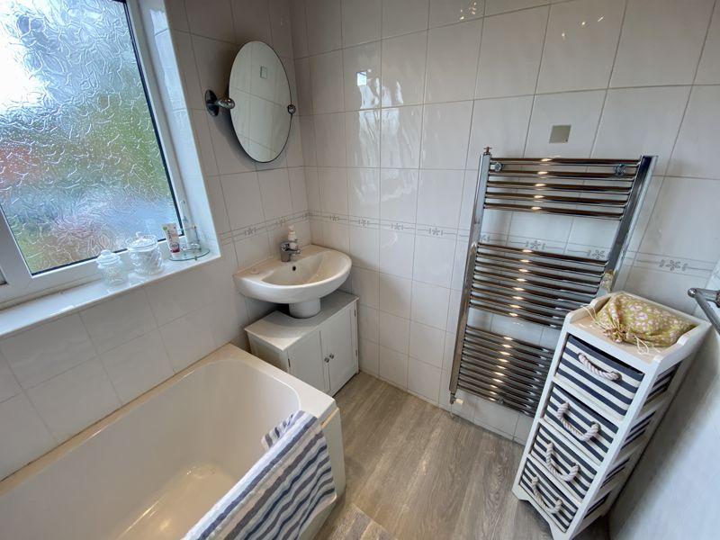 Family Bathroom/WC