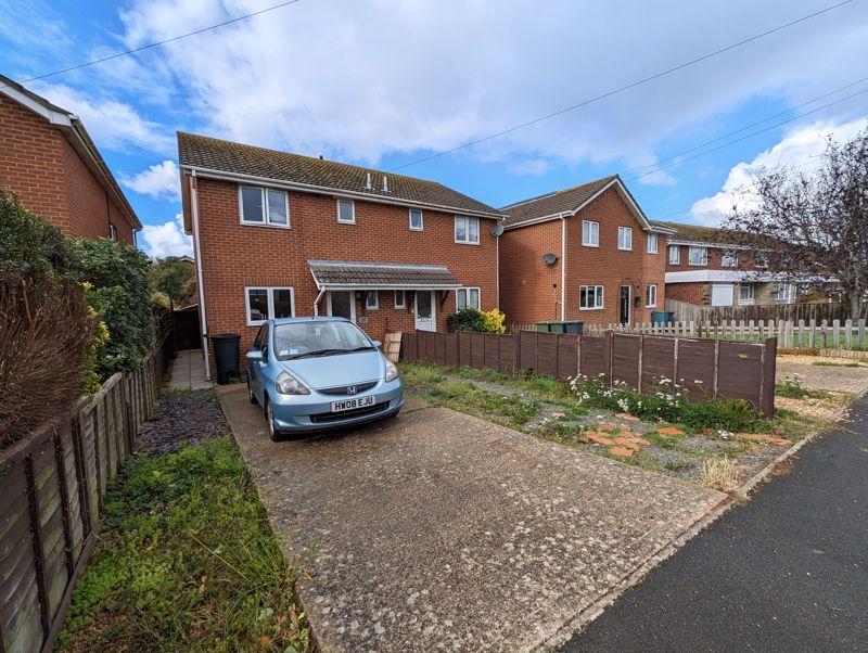 Greenways, Cowes 3 bed semidetached house for sale £270,000