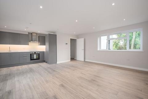 1 bedroom apartment to rent, Homefield Road, Walton-On-Thames