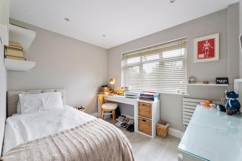 163 Vale Road, Worcester Park, KT4 7ED