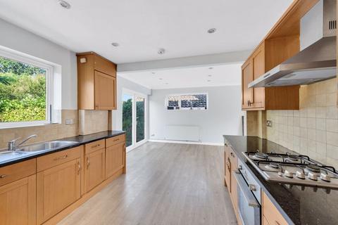 6 Phoenix Drive, Keston, BR2 8HS