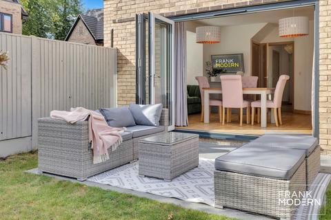 16 Marchment Square, Peterborough, PE3 6QR