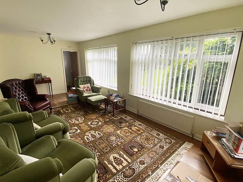 LITTLE MARLOW 3 bed detached house for sale £1,500,000