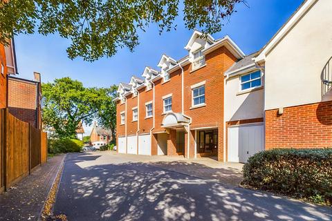 2 bedroom apartment for sale, Lymington Road, Highcliffe, Christchurch, Dorset, BH23