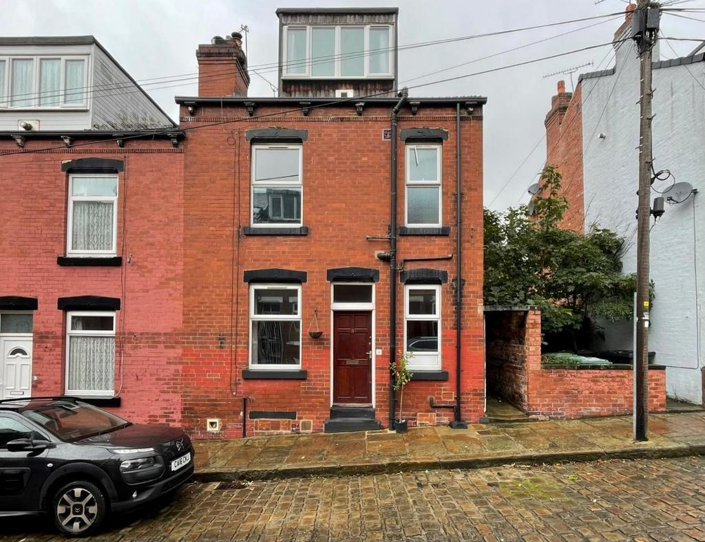 Vicarage Street, Leeds, LS5 2 bed end of terrace house for sale £187,500