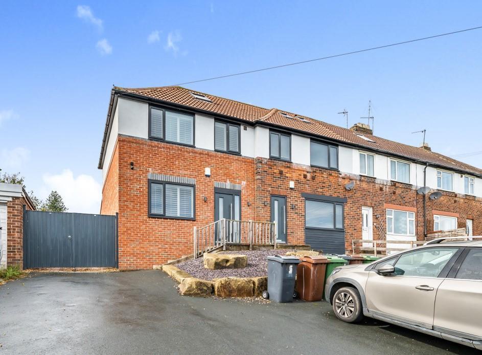 Sussex Avenue, Horsforth, Leeds 3 bed semidetached house for sale £