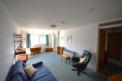 1 bedroom flat for sale, Stokes Court, East Finchley, N2