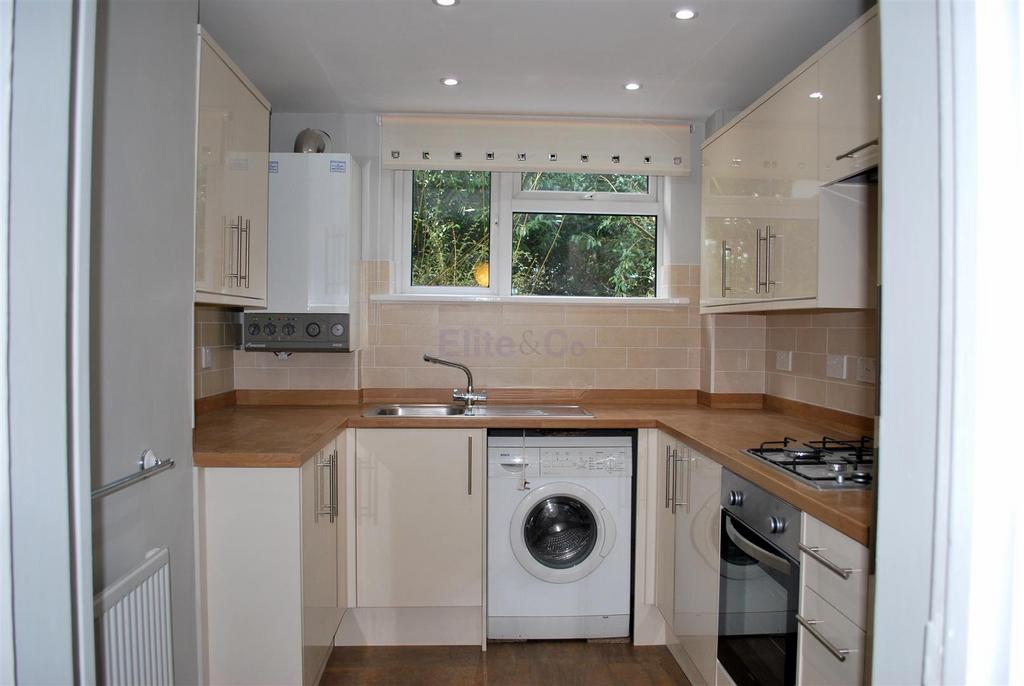 Rectory Green, Beckenham, BR3 2 bed ground floor flat £330,000