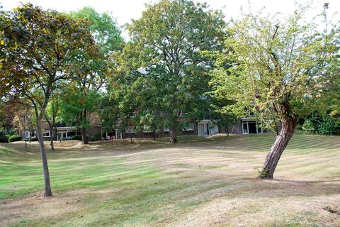 1 Rectory Green, Beckenham, BR3 4HX