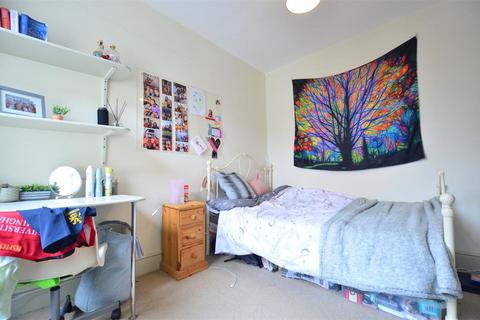 6 bedroom terraced house to rent - Katie Road, Selly Oak, Birmingham B29