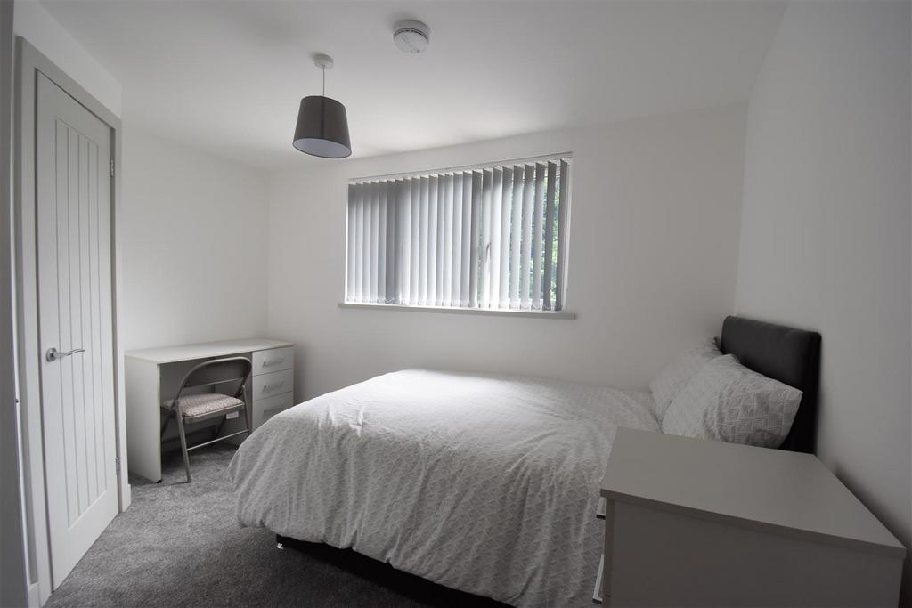 Bedroom 5a.JPG