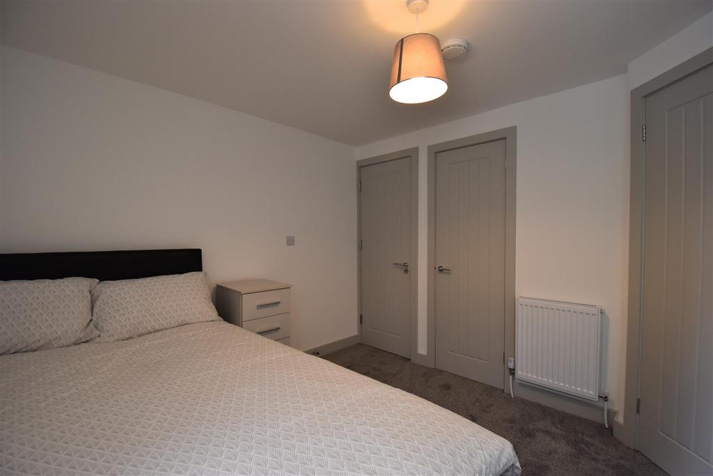 Bedroom 4b.JPG