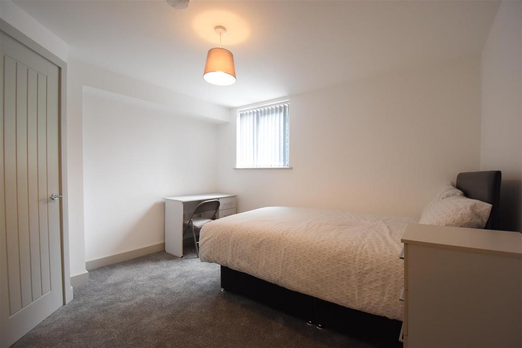 Bedroom 4a.JPG