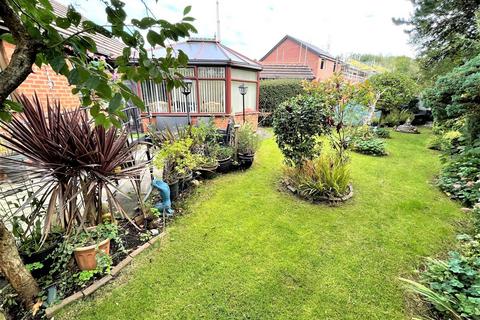 2 bedroom detached bungalow for sale, Sovereign Fold Road, Leigh