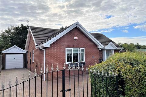 2 bedroom detached bungalow for sale, Sovereign Fold Road, Leigh