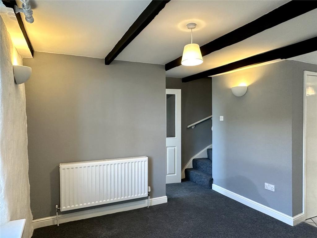 Cartlett, Haverfordwest... 2 bed terraced house £725 pcm (£167 pw)