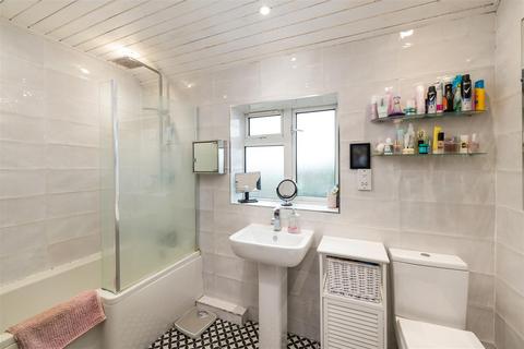 20 Arden Close, Reigate, RH2 7QN