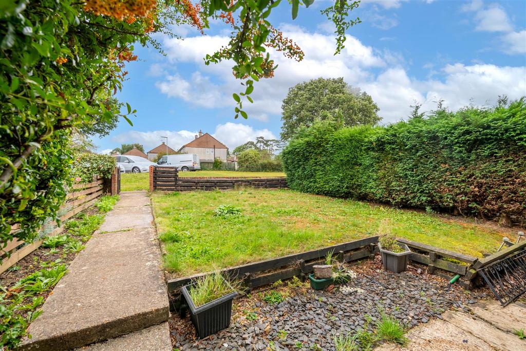 20 Arden Close externals-6.jpg