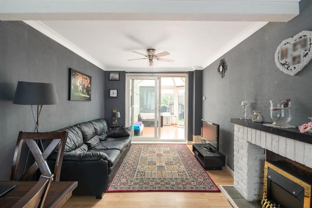 20 Arden Close internals6.jpg