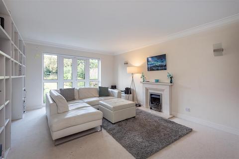 5 bedroom detached house for sale - The Chowns, Harpenden