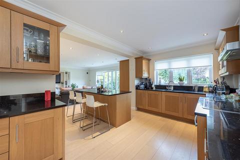 5 bedroom detached house for sale - The Chowns, Harpenden