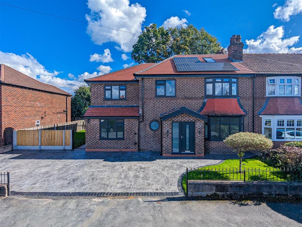 Banbury Drive, Timperley 6 bed semidetached house for sale £895,000