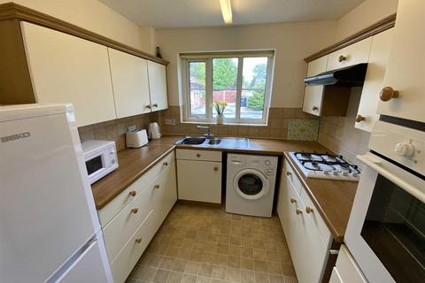 2 bedroom retirement property for sale - 1 The Cedars Woodacres Court, Wilmslow