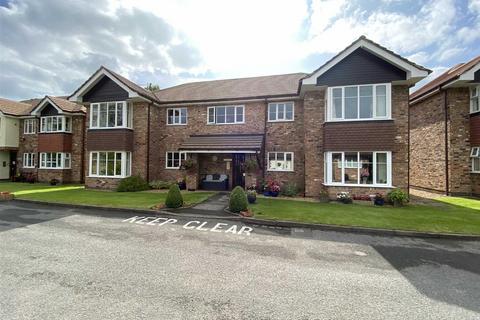 2 bedroom retirement property for sale - 1 The Cedars Woodacres Court, Wilmslow