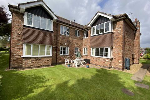 2 bedroom retirement property for sale - 1 The Cedars Woodacres Court, Wilmslow