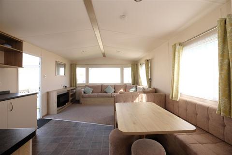 2 bedroom park home for sale, Alberta Holiday Park, Seasalter, Whitstable