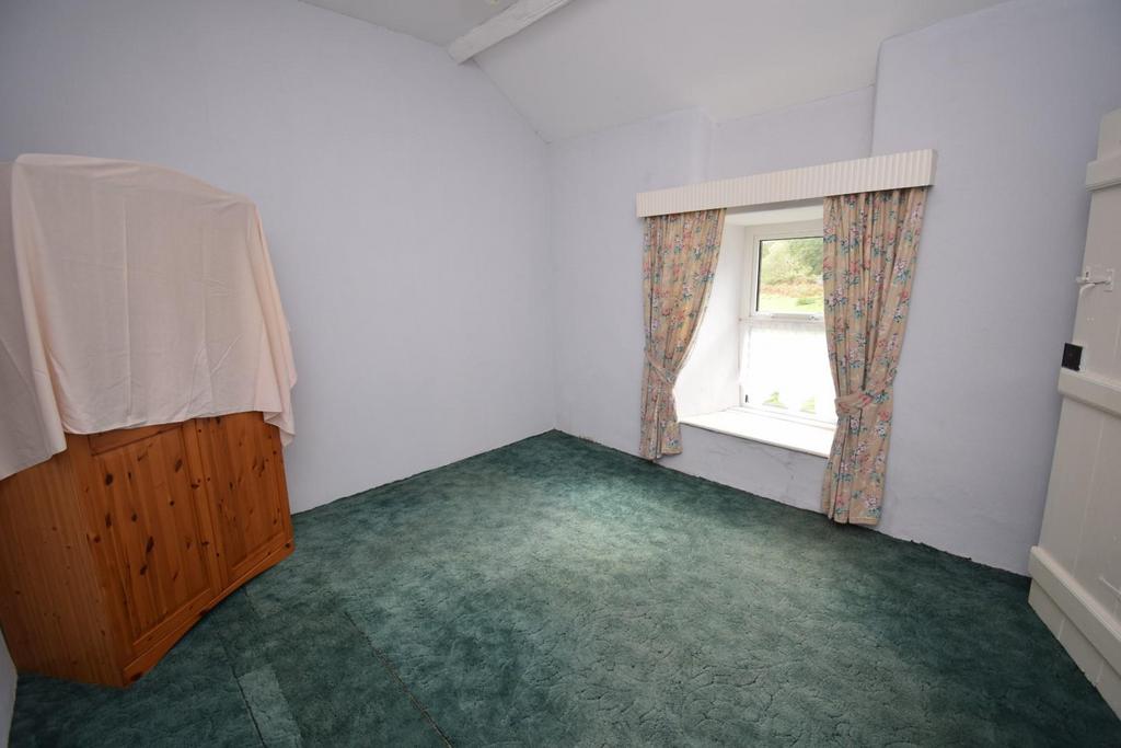 Bed 3.JPG