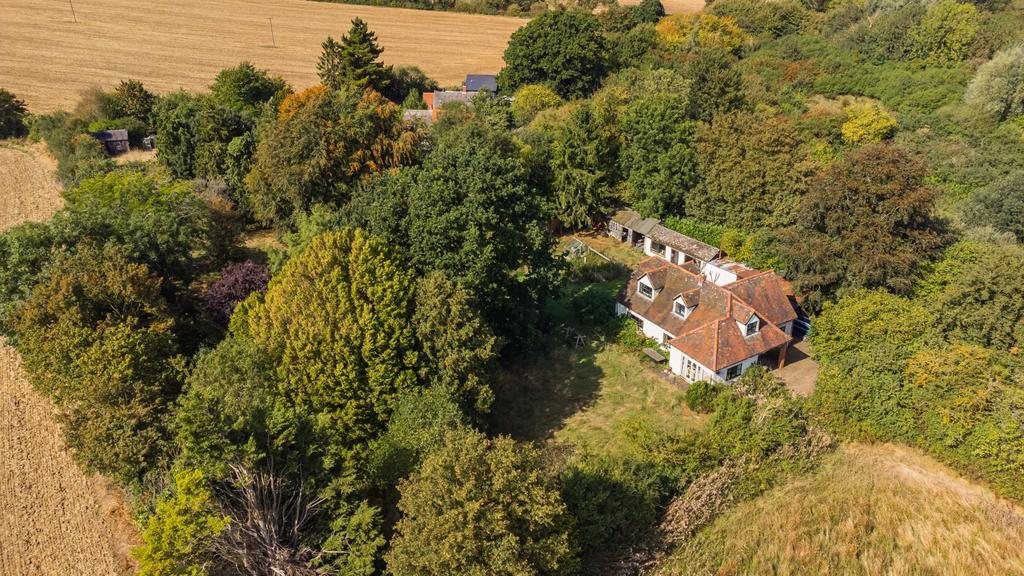 Good Easter, Chelmsford 4 bed detached house for sale £800,000