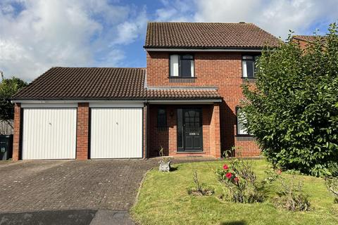 18 Beverley Close, Sutton Coldfield, B72 1YF