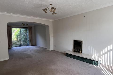 18 Beverley Close, Sutton Coldfield, B72 1YF