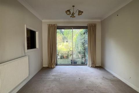 18 Beverley Close, Sutton Coldfield, B72 1YF