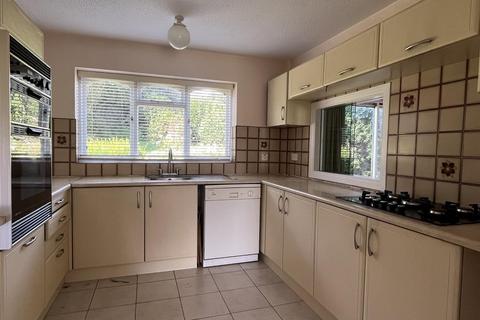 18 Beverley Close, Sutton Coldfield, B72 1YF