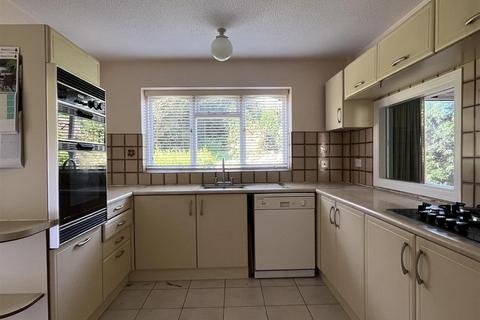 18 Beverley Close, Sutton Coldfield, B72 1YF