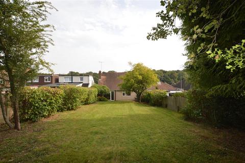 3 bedroom detached bungalow for sale, Links Way, Croxley Green