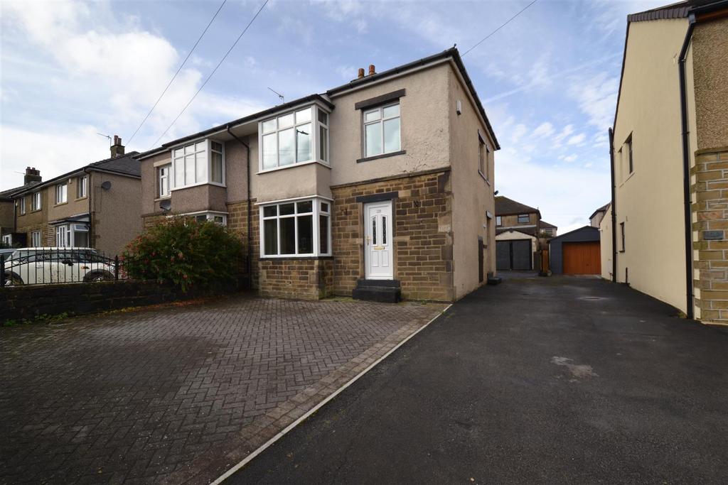 Highgate Road, Clayton Heights, Bradford 3 bed semidetached house for